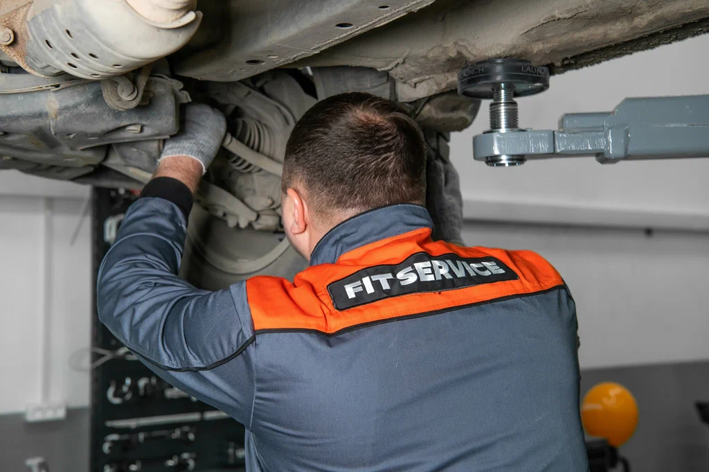 Команда автосервиса FIT SERVICE